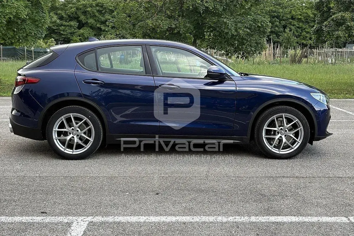 Usata Alfa Romeo Stelvio Executive 190 CV (139 kW) 2021 Blu SUV