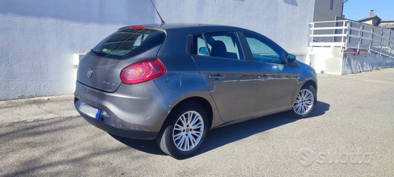 Usata 2009 Fiat Bravo Due volumi | 2800 € (Buon prezzo) - Immagine 1/4