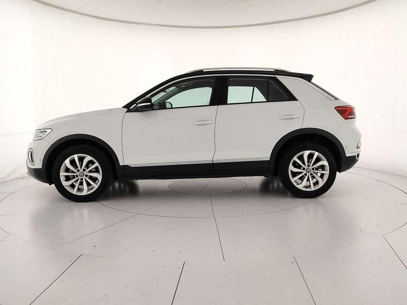 Usata VW T-Roc Style 110 CV (80 kW) 2023 Pure white nero SUV