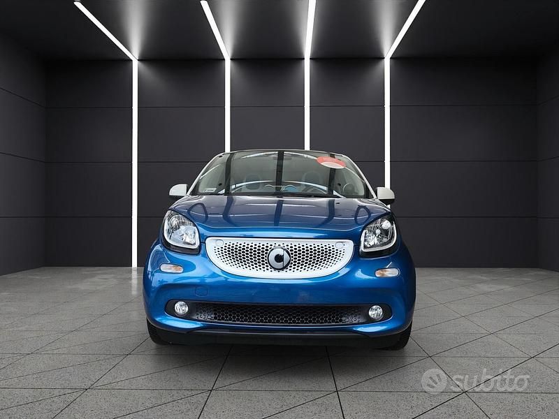 Usata Smart ForFour Proxy 71 CV (52 kW) 2015 Blu Utilitaria