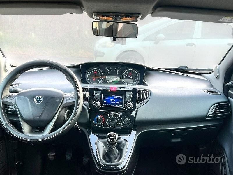 Usata Lancia Ypsilon Gold 69 CV (50 kW) 2016 Other Utilitaria