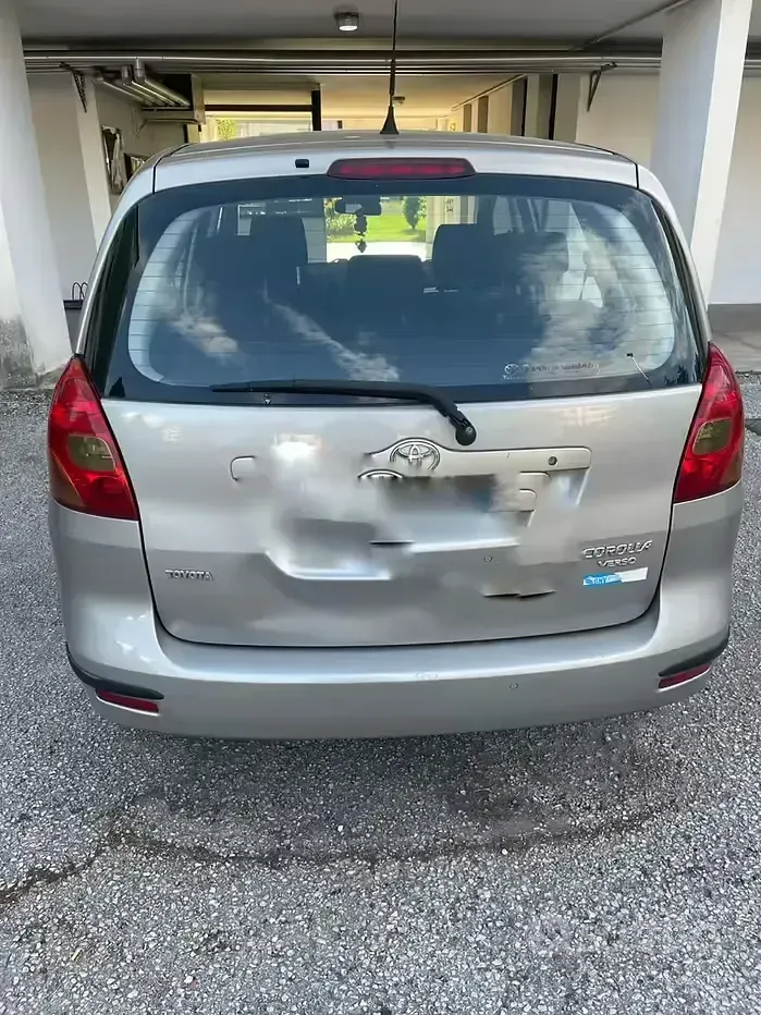 Usata Toyota Corolla 90 CV (66 kW) 2002 Berlina