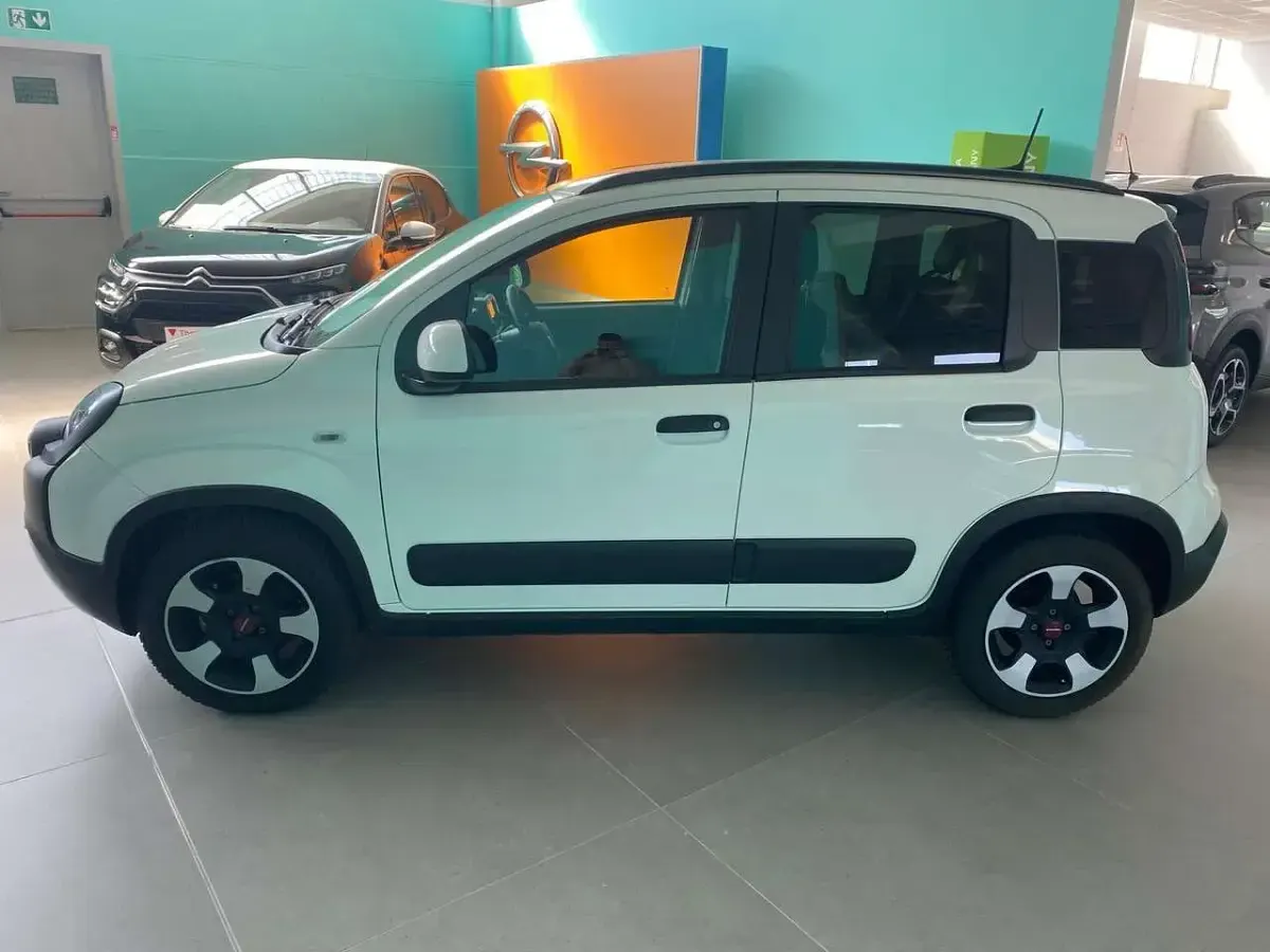 Usata Fiat Panda Cross Cross 69 CV (50 kW) 2024 Bianco Utilitaria