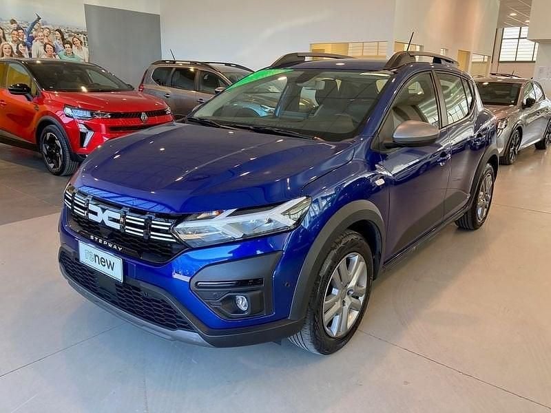 Usata Dacia Sandero Comfort 91 CV (66 kW) 2023 Blu Utilitaria
