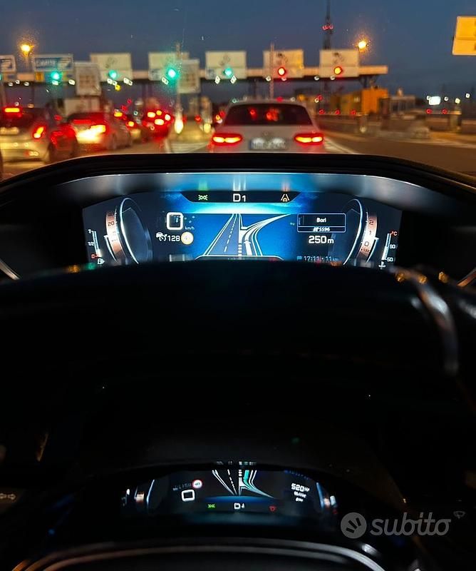 Usata Peugeot 508 GT-line 130 CV (95 kW) 2020 Nero Station wagon