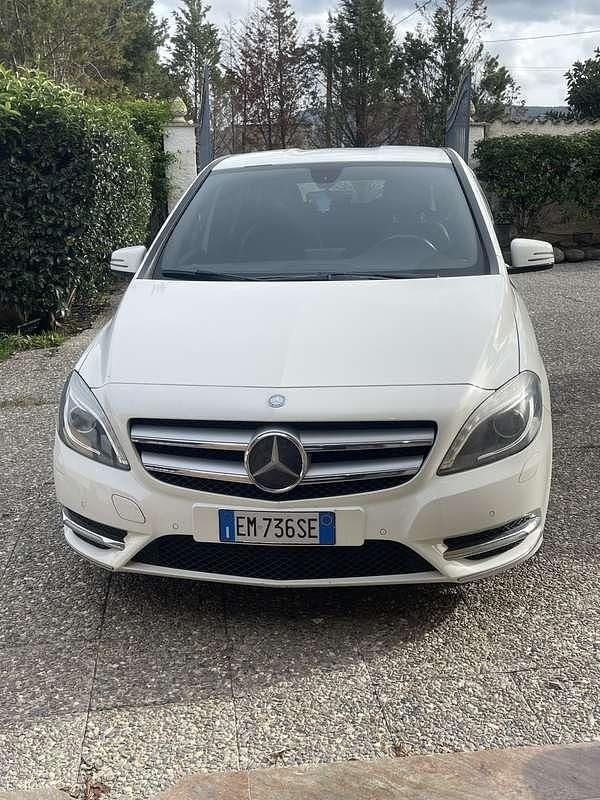 Usata Mercedes B180 Executive 109 CV (80 kW) 2012 Bianco Monovolume