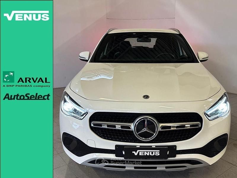 Bianco Usata 2022 Mercedes GLA250 Business SUV | 31.500 € (Super prezzo) - Immagine 1/4