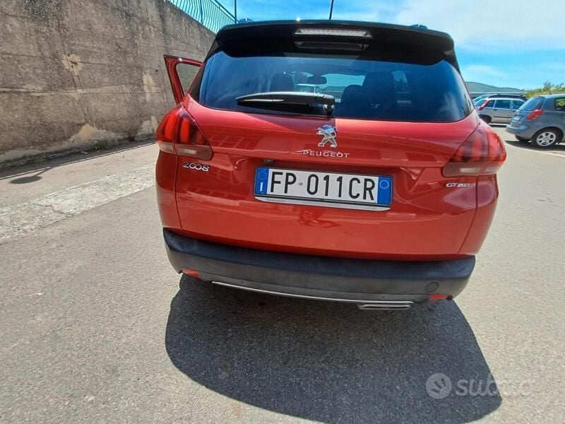 Usata Peugeot 2008 GT-line 110 CV (80 kW) 2018 Rosso SUV