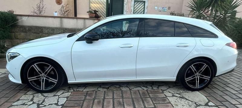 Usata Mercedes CLA180 Shooting Brake Night 116 CV (85 kW) 2021 Bianco Station wagon