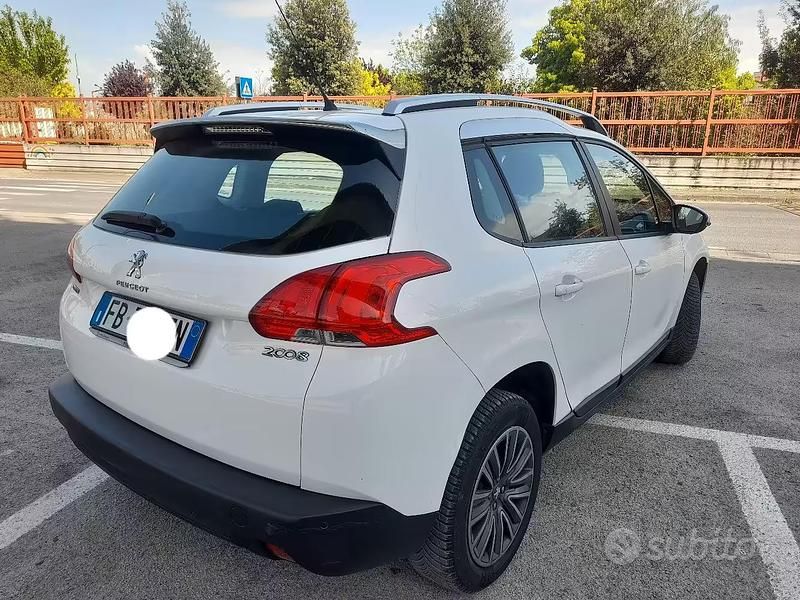Usata Peugeot 2008 Active 75 CV (55 kW) 2016 Bianco SUV