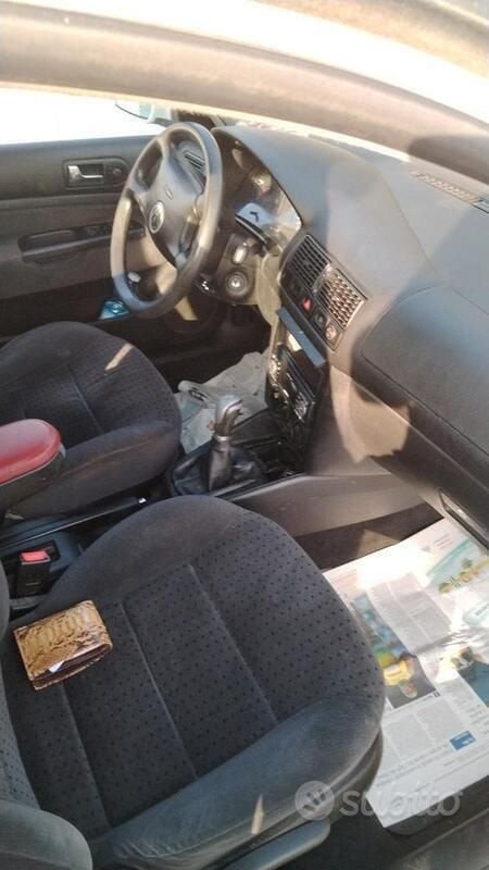 Usata VW Golf IV 110 CV (80 kW) 2000 Utilitaria