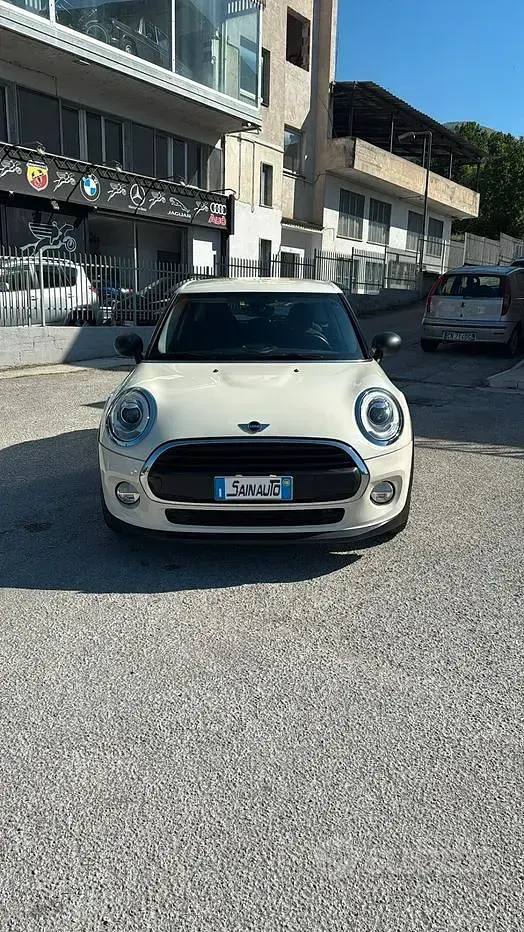 Usata Mini ONE 95 CV (69 kW) 2015 Bianco Utilitaria