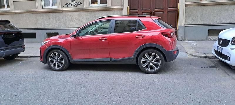 Usata Kia Stonic Style 97 CV (71 kW) 2020 Rosso SUV
