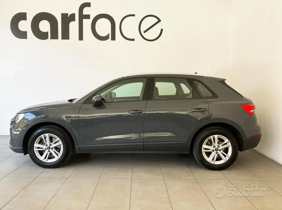 Usata Audi Q3 Business 150 CV (110 kW) 2022 Grigio pastello SUV