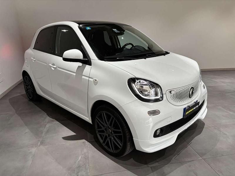 Usata Smart ForFour Brabus 90 CV (66 kW) 2019 Bianco Utilitaria