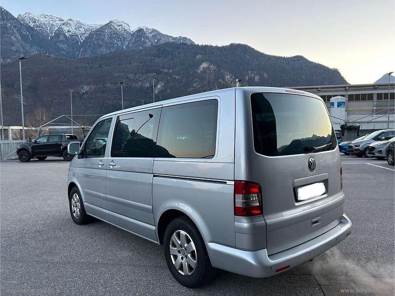 Usata VW T5 Comfortline 174 CV (127 kW) 2005 Argento Furgone
