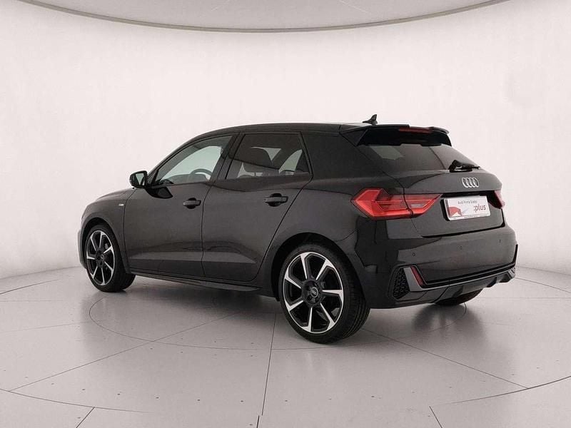 Usata Audi A1 Sportback Admired 95 CV (69 kW) 2025 Nero mito metallizzato Utilitaria