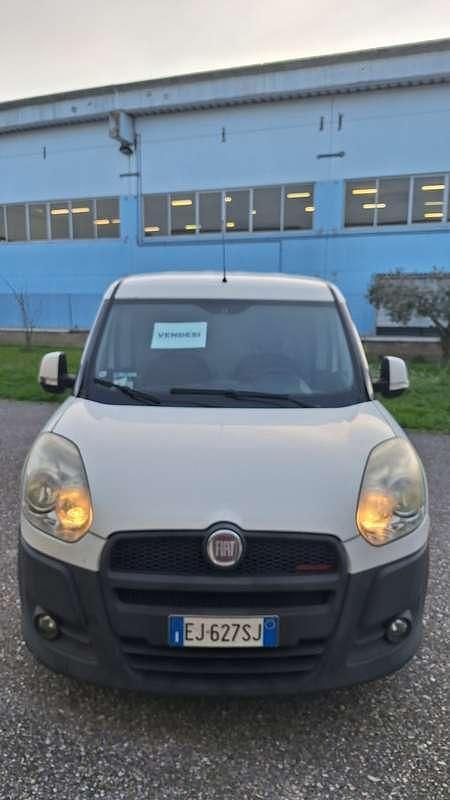Usata Fiat Doblò 135 CV (99 kW) 2011 Bianco Monovolume