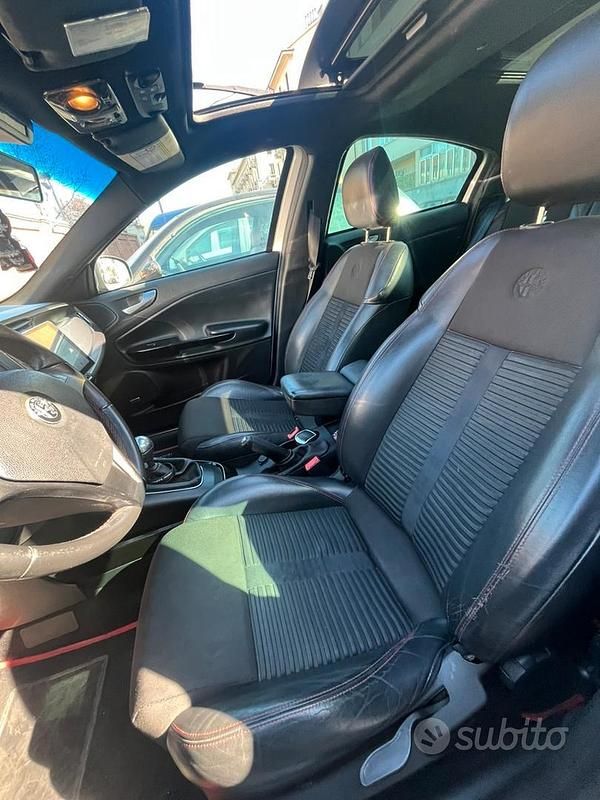 Usata Alfa Romeo Giulietta 170 CV (125 kW) 2013 Grigio Utilitaria