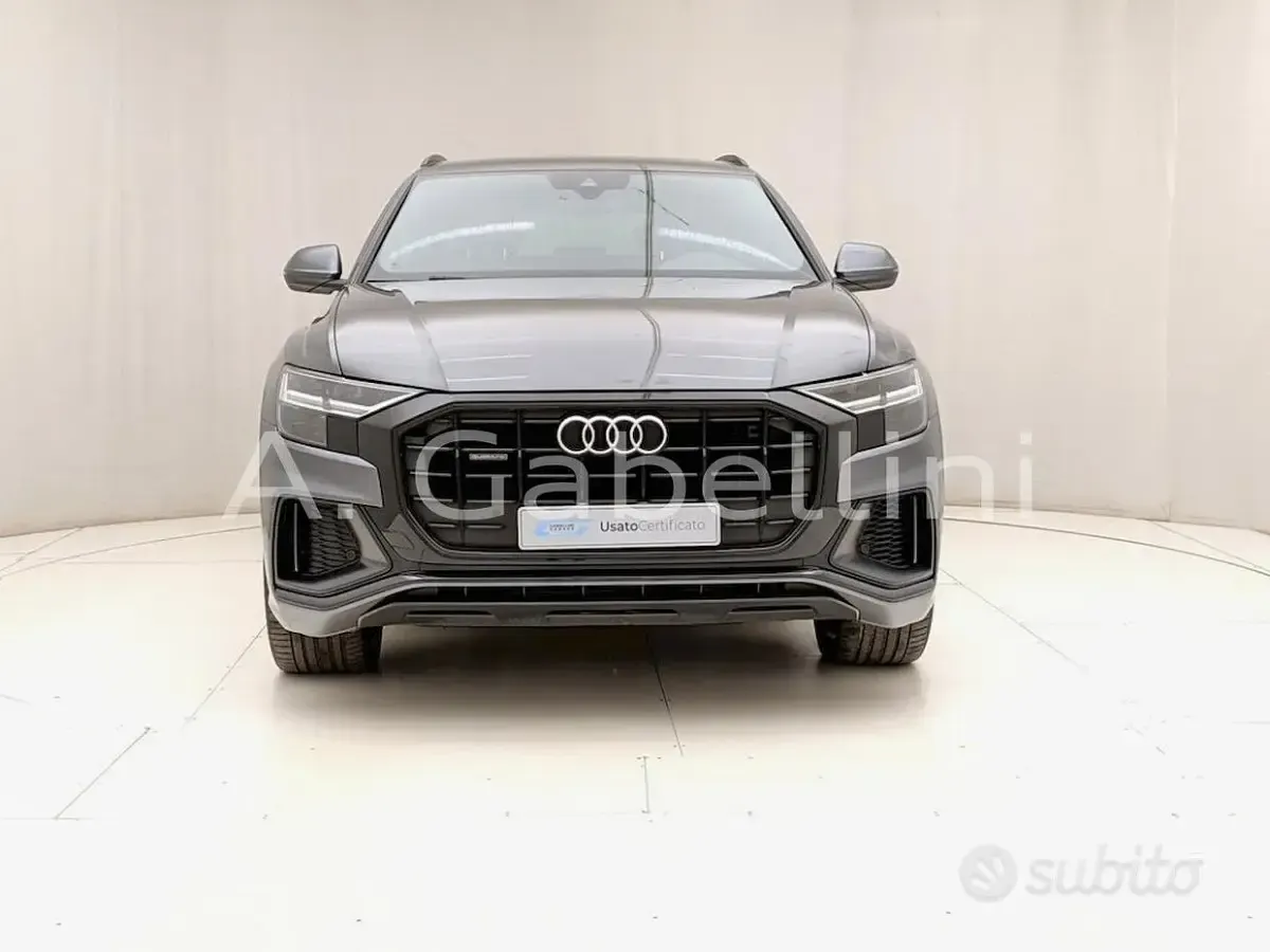 Usata Audi Q8 231 CV (169 kW) 2020 Grigio SUV