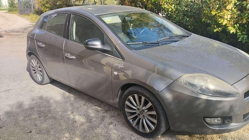 Usata Fiat Bravo Easy 120 CV (88 kW) 2012 Utilitaria