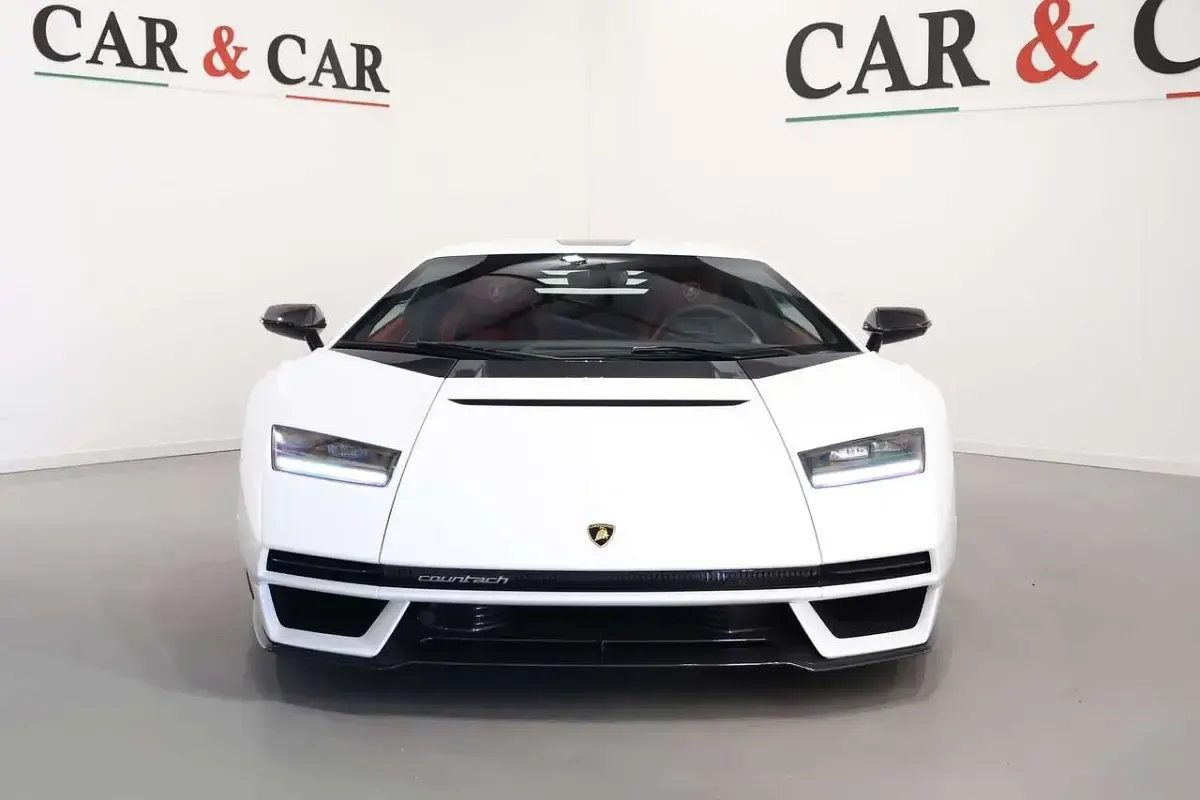 Usata Lamborghini Countach 814 CV (598 kW) 2022 Bianco Coupé