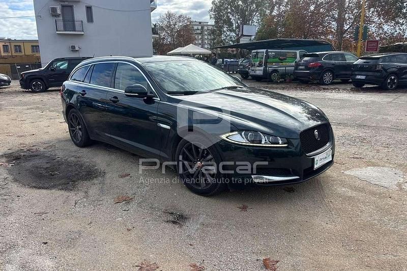 Usata Jaguar XF Sportbrake Business Edition 163 CV (119 kW) 2014 Verde Station wagon