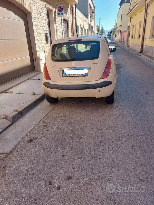 Usata Lancia Ypsilon 2004 Utilitaria