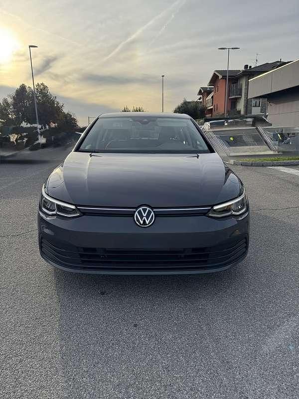 Usata VW Golf VIII Life 110 CV (80 kW) 2020 Berlina