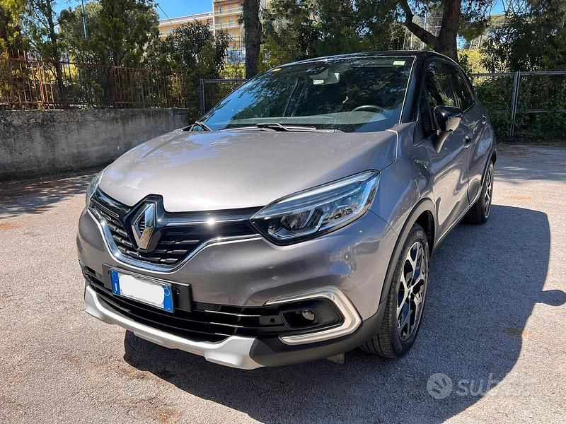 Usata Renault Captur 90 CV (66 kW) 2019 Grigio SUV