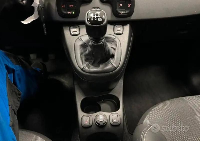 Usata Fiat Panda Cross Cross 69 CV (50 kW) 2019 Nero Utilitaria