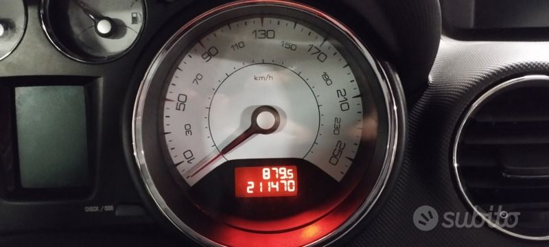 Usata Peugeot 308 CC 140 CV (102 kW) 2010 Bianco Cabrio