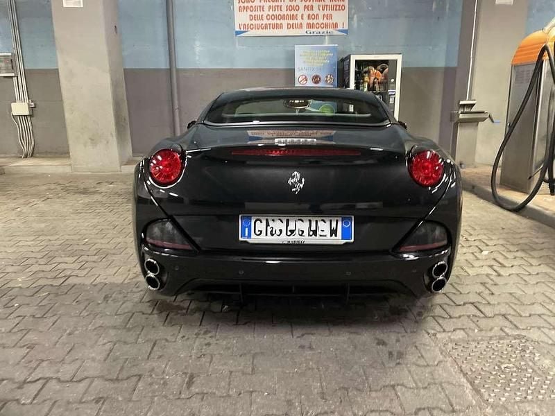 Usata Ferrari California 489 CV (359 kW) 2013 Nero Cabrio