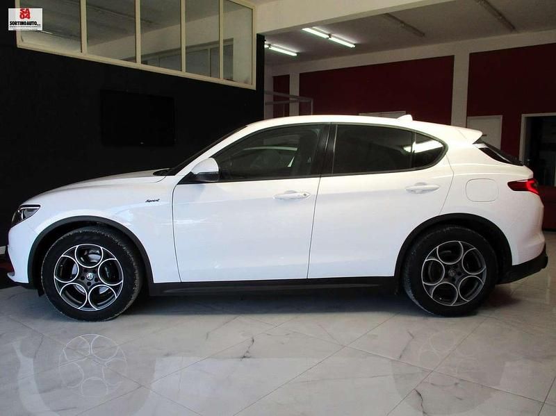 Usata Alfa Romeo Stelvio Sprint 190 CV (139 kW) 2021 Bianco SUV