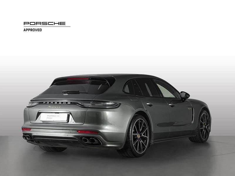 Usata Porsche Panamera Platinum Edition 462 CV (339 kW) 2023 Verde aventurine metallizzato Utilitaria