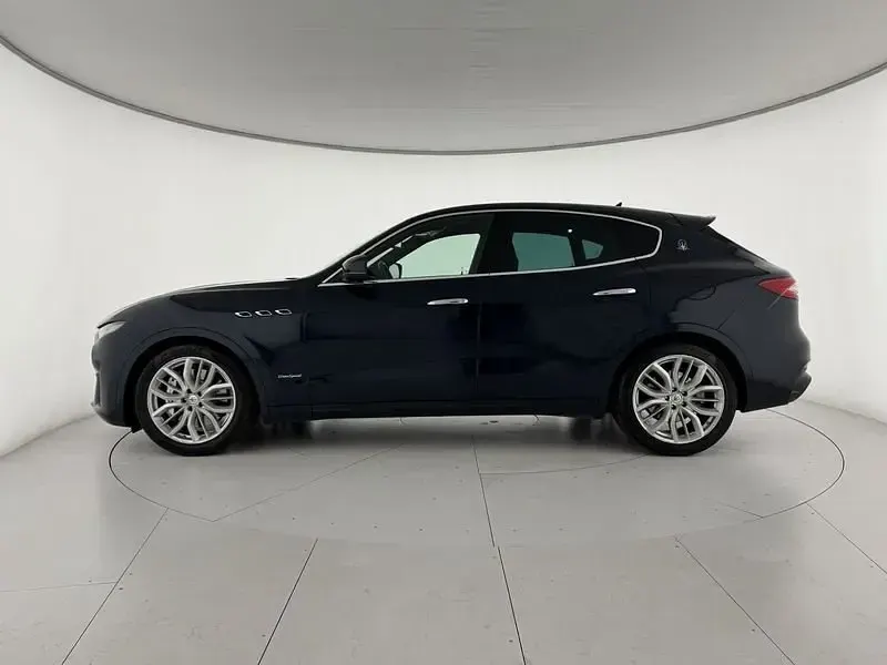 Usata Maserati Levante 349 CV (256 kW) 2018 Blu/azzurro SUV