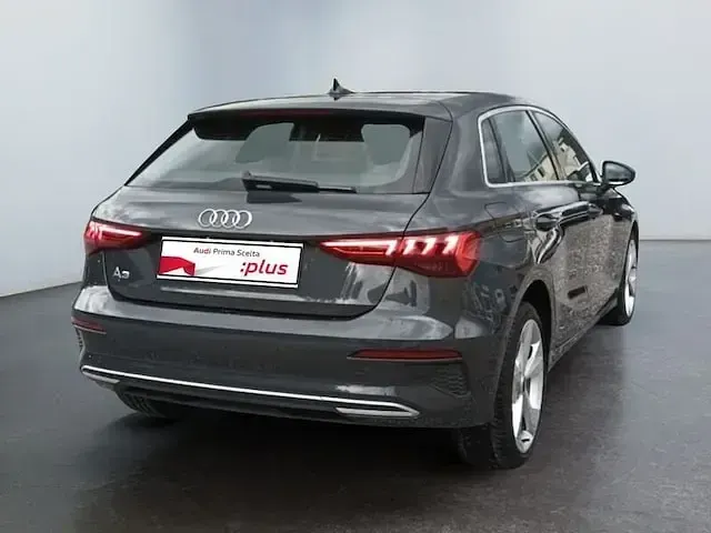 Usata Audi A3 Advanced Plus 116 CV (85 kW) 2023 Grigio manhattan metallizzato Berlina