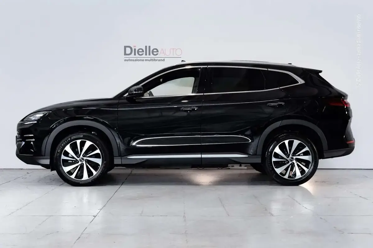 Nuova BYD Seal U 324 CV (238 kW) 2026 Delan black SUV