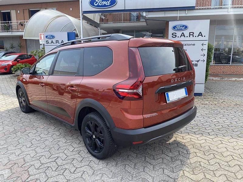 Usata Dacia Jogger Extreme 101 CV (74 kW) 2022 Rosso Monovolume