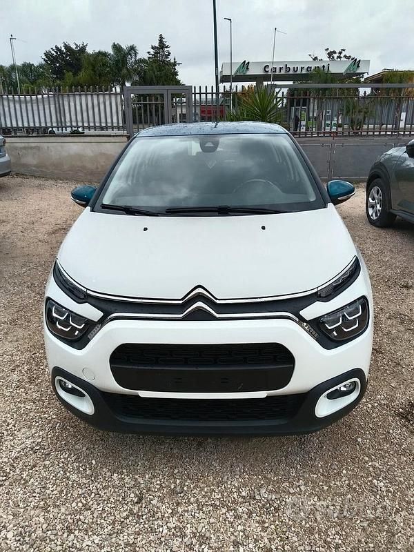 Bianco Usata 2021 Citroën C3 PureTech Tre volumi | 9500 € (Super prezzo) - Immagine 1/4