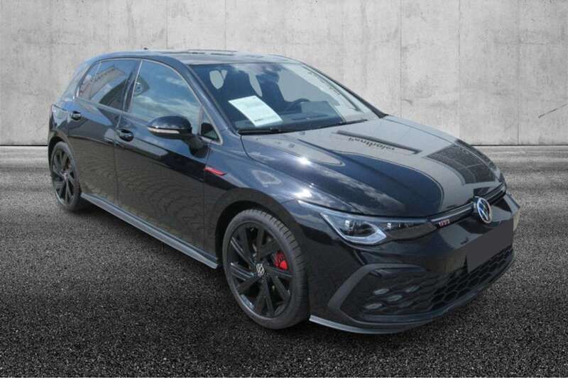 Nero Usata 2022 VW Golf VIII GTI Tre volumi | 32.950 € (Buon prezzo) - Immagine 1/4