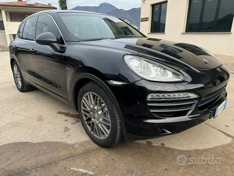 Usata Porsche Cayenne 2011 Nero SUV