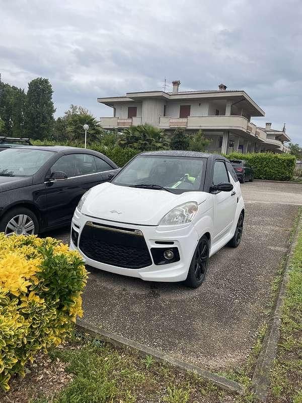 Begagnad Ligier JS50 2013 Halvkombi