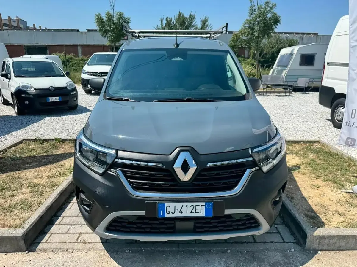 Usata Renault Kangoo Edition One 95 CV (69 kW) 2022 Grigio Monovolume