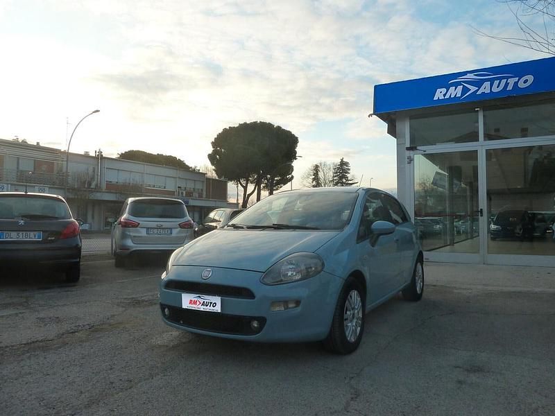 Usata Fiat Punto Lounge 75 CV (55 kW) 2014 Blu Utilitaria