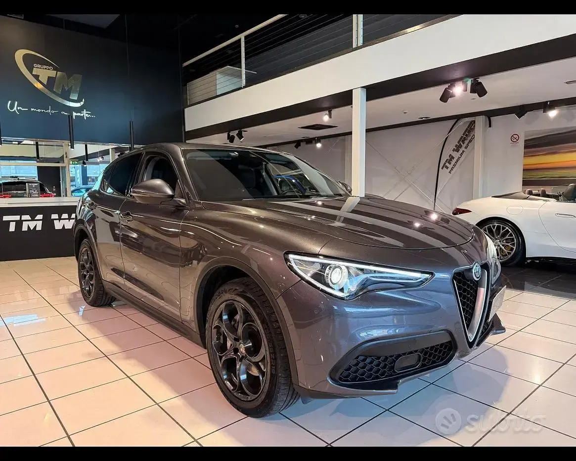 Usata Alfa Romeo Stelvio 190 CV (139 kW) 2018 Grigio SUV