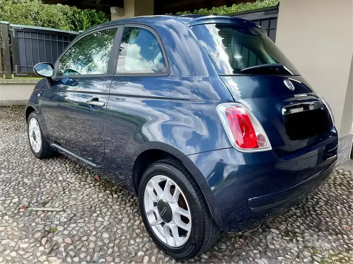 Begagnad Fiat 500 Lounge 69 HK (50 kW) 2008 Blå Sedan