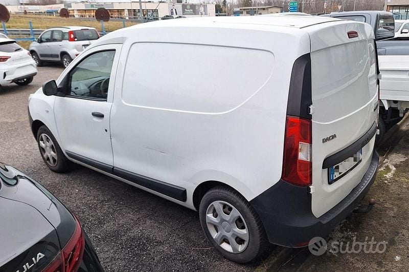 Usata Dacia Dokker 101 CV (74 kW) 2017 Bianco Monovolume