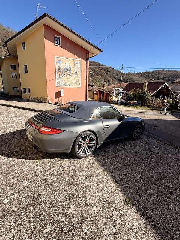 Usata Porsche 997 385 CV (283 kW) 2009 Argento Cabrio