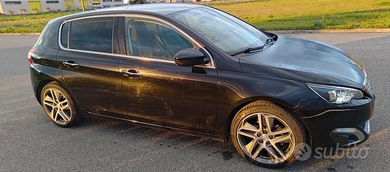 Usata Peugeot 308 Allure 120 CV (88 kW) 2016 Nero Berlina